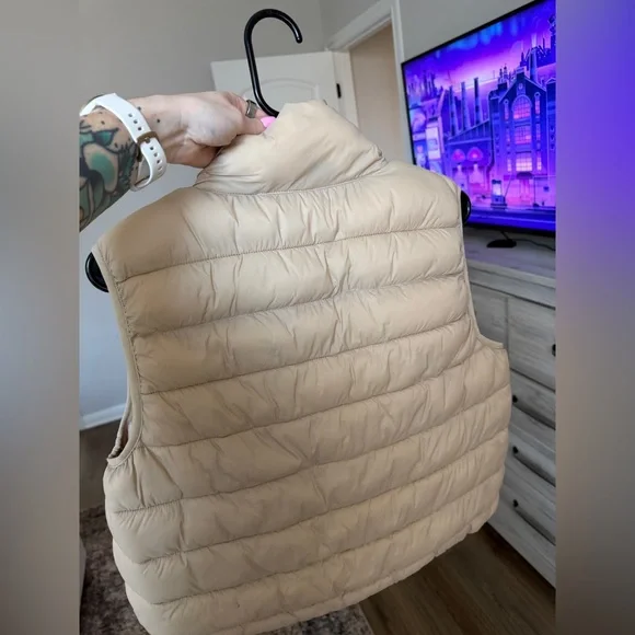 Love Tree Beige Puffer Vest - Picture 2 of 3